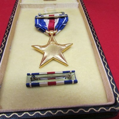  US WWII Silver Star Issue Case Slot Brooch Suspension — image 4