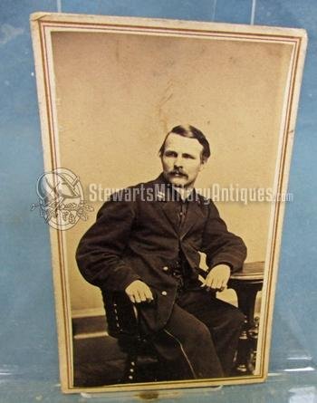  US Civil War CDV, Seated Union Officer — image 2