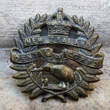  New Zealand WWII Dental Corps Collar Device — image 2