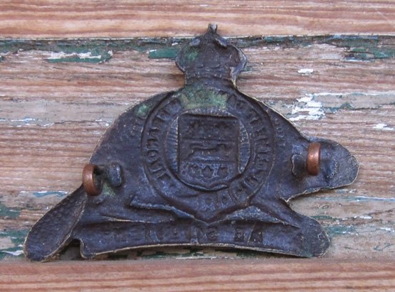  Canada WWI Regiment Canadien Francaise Hat Badge — image 3