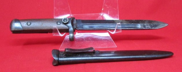  Italian WWII, M1938 Latch Lock, Folding Carcano Bayonet — image 3