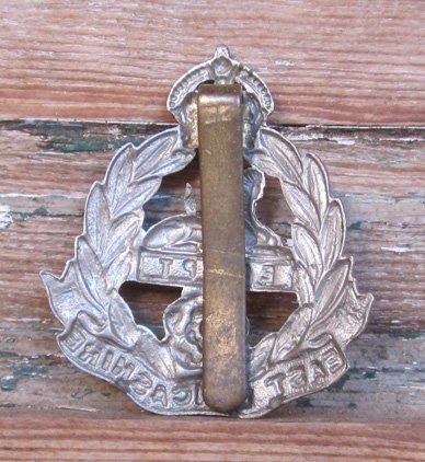  British WWI-WWII, East Lancashire Cap Badge — image 3