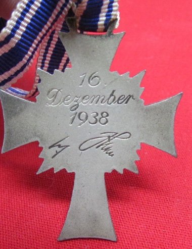 German WWII Mothers Cross in Silver — image 4