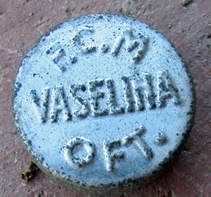  Italian WWI Gas mask container & Vaseline Lubricant Can — image 6
