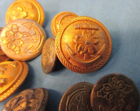 Japanese WWII Navy & NLF Button Lot, USMC Vet Souvenir — image 3