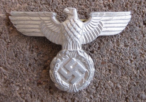 German WWII Silver NSDAP Hat Eagle, Short Wings, RZM 1/53 — image 2