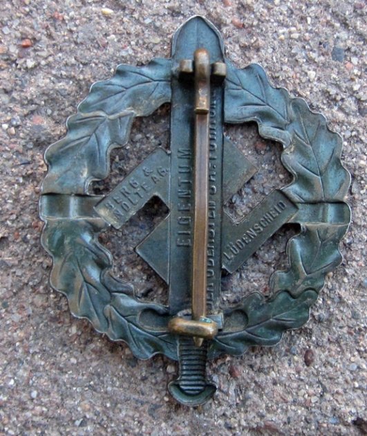 German WWII Bronze SA Sports Badge, Steel, Berg & Nolte — image 3