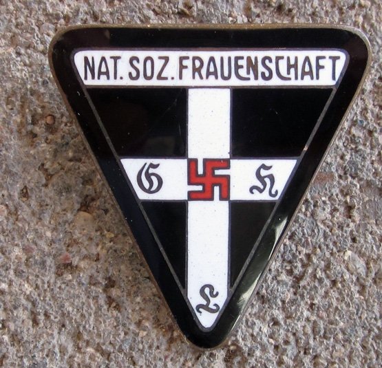 German WWII Female Frauenschaft Badge, Kreis Level — image 2