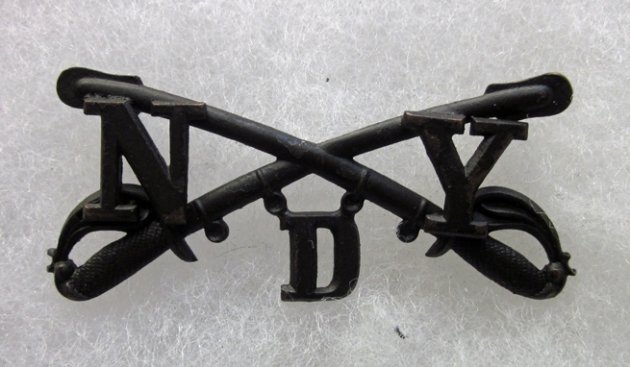 US Ca 1907 New York Cavalry Service Coat Collar Insignia, Troop D — image 2
