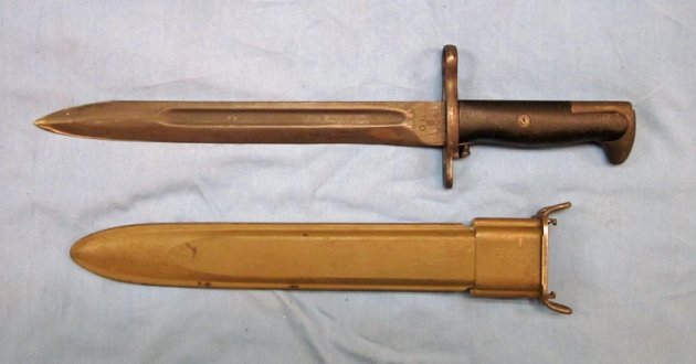 US WWII M1 Garand Bayonet & Scabbard, Oneida Limited — image 3