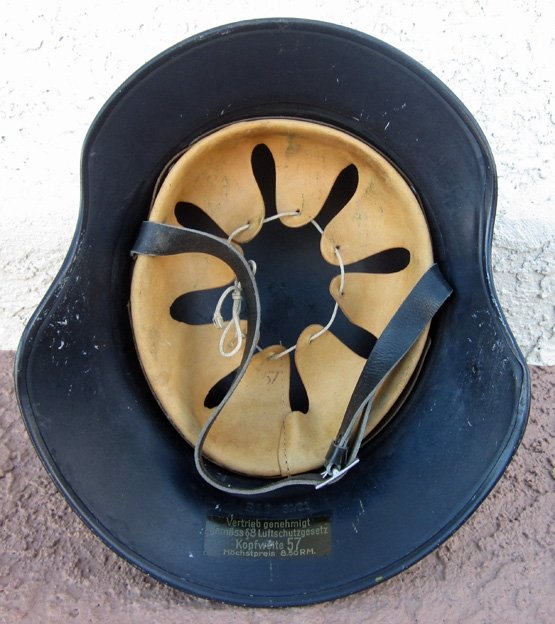 German WWII Luftschutz Gladiator Helmet, Very Clean — image 4