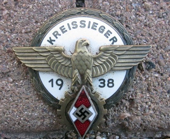 German WWII Hitler Youth Kreissieger Badge, G. Brehmer Mfg — image 2