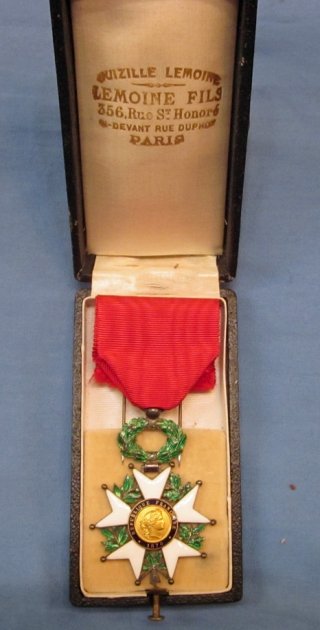 French WWI Era Legion d'Honneur, Officer, Cased — image 4