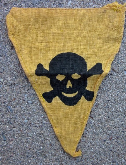 German WWII Minefield Marking Flag — image 2