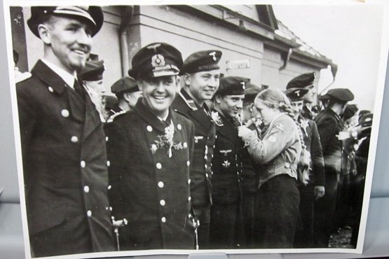 German WWII Press Release Photo, Kriegsmarine, U-Boot Crew 1941, U-65 — image 2