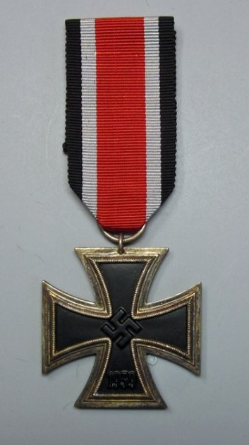 German WWII Iron Cross 2nd Class — image 2