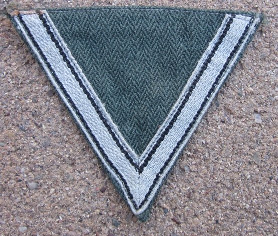 German WWII Heer HBT Gefreiter Chevron — image 3