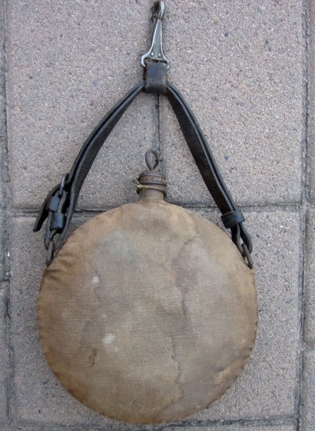 US Indian War Era, Mounted Canteen & Strap — image 5