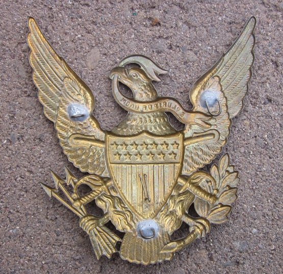 US Indian War Era, M1881 Enlisted Helmet Plate, Cavalry, 1st Rgt — image 3