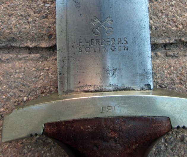 German WWII M1933 SA Enlisted Dagger, F.Herder A.S., Ostland (OST) District Mark — image 5