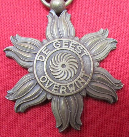 Dutch WWII East Asia Resistance Star — image 3