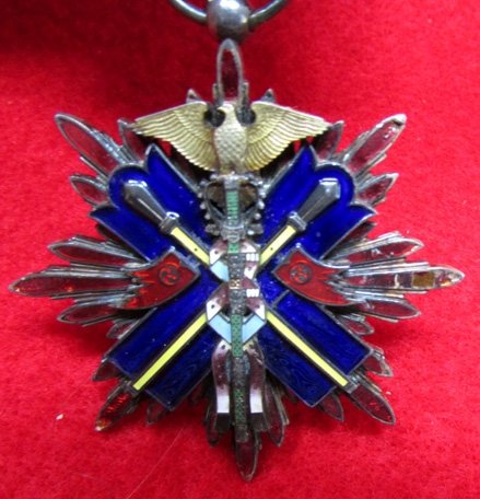 Japanese WWII Order of the Golden Kite, 5th Class — image 3