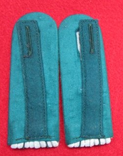 German WWII Heer Administration Officer Shoulder Boards, Pair — image 3