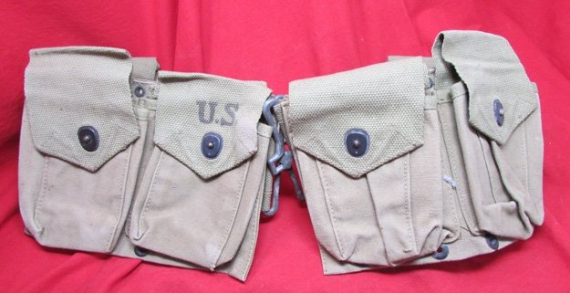 US WWII Browning Automatic Rifle Magazine Belt, D.M.Shoe 1942 — image 2