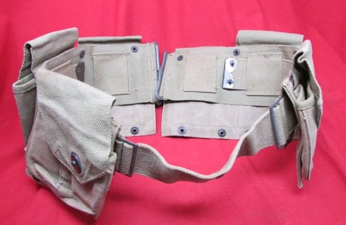 US WWII Browning Automatic Rifle Magazine Belt, D.M.Shoe 1942 — image 3