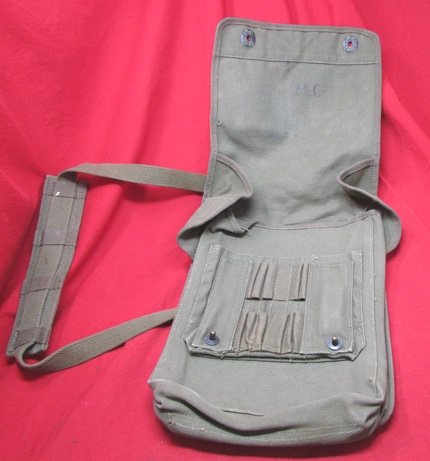 US WWII USMC Light OD Canvas Mapcase & Shoulder Strap, 1944 — image 3