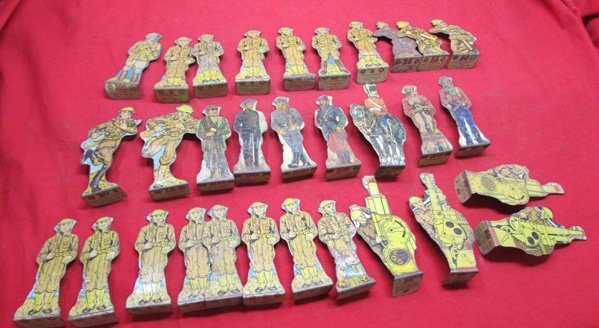 US 1930's Lot of Tin Marx Toy Soldiers, 31 Pieces — image 2