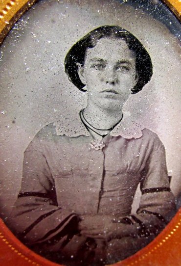 US Civil War Era Cased Ambrotype, Pretty Young Woman — image 3