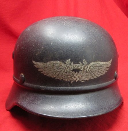 German WWII Luftschutz Combat M1940 Helmet, Quist 66 — image 2