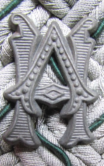 German WWII Heer Beamte Official Shoulder Straps, Non-matching Pair — image 4