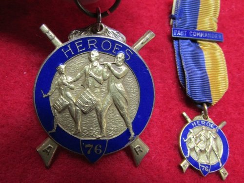 US Masonic Cold War Era Hero's of 76 Medal Set, Full Size & Miniature — image 3