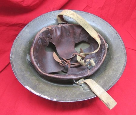 US WWII M1917A1 Kelly Helmet, Complete — image 4