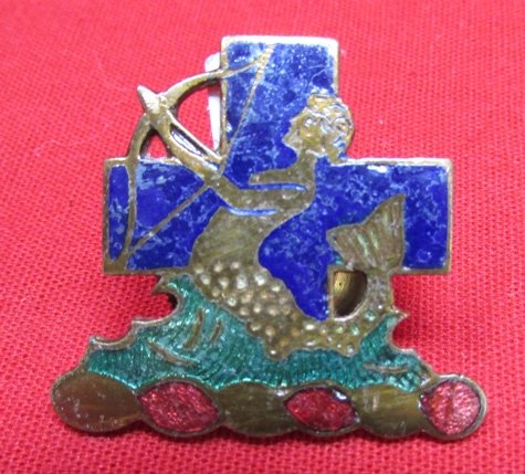 US Pre WWII Era Distinctive Unit Insignia,10th Coastal Artillery, Screwback — image 2