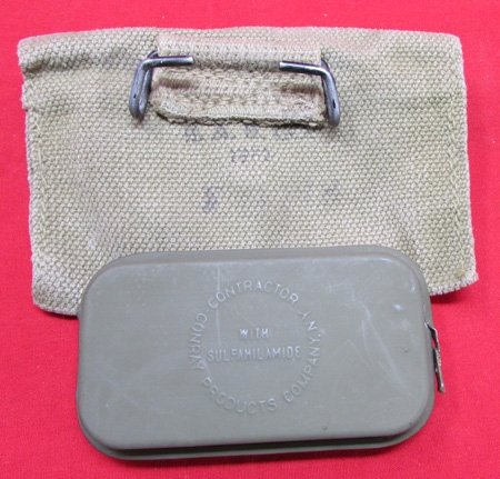 US WWII GI Canvas Bandage Pouch & Bandage — image 3