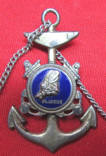 US WWII Seabees Sweatheart Pendant and Neck Chain — image 3