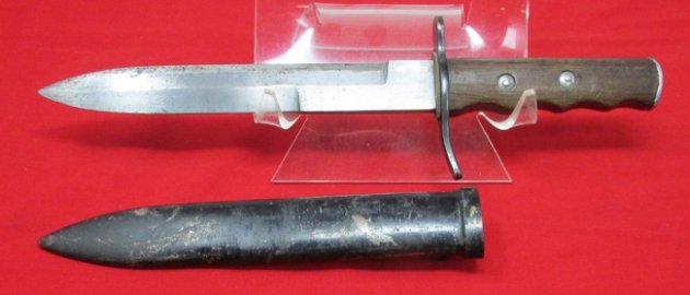  Italian WWII Fighting Knife & Scabbard — image 6