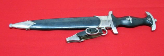  German WWII SS 1933 Enlisted Dagger & Hanger, Gottlieb-Hammesfahr Mfg. — image 2