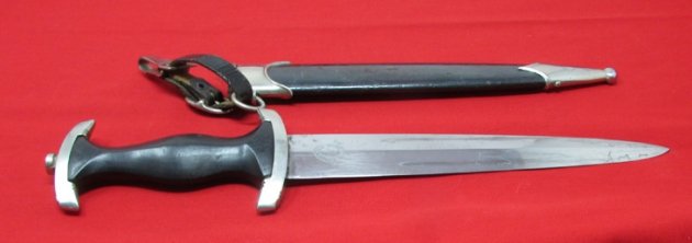  German WWII SS 1933 Enlisted Dagger & Hanger, Gottlieb-Hammesfahr Mfg. — image 9