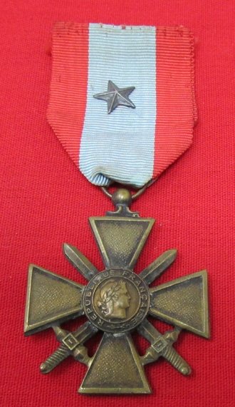  French WWI Cross for Exterior Operations, Silver Ribbon Star — image 2