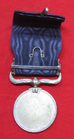 Japanese Silver Medal of Honor, Philanthropy, Cased, Established 1919 — image 4