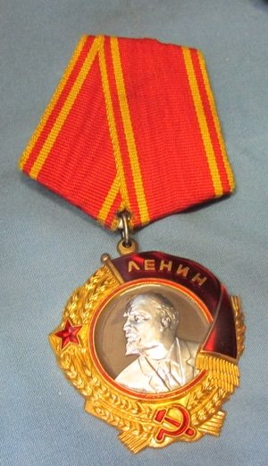  Soviet Cold War Era Order of Lenin, 186884 With Award Book — image 8
