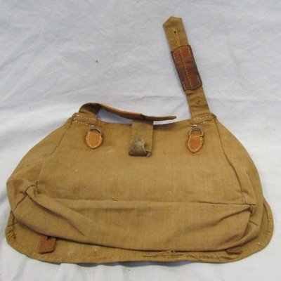 German WWII Tan Canvas Tropical Breadbag, 1941 — image 4