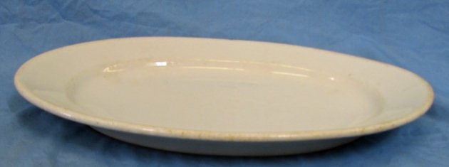 German WWII Luftwaffe Large Ceramic Serving Platter, 1942 — image 3