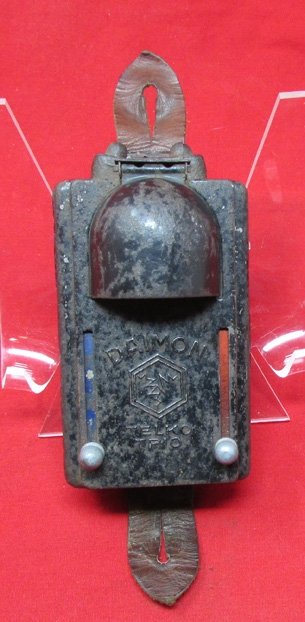 German WWII Daimon-Telko Trio Flashlight, Black-Out Cover, 3-Color Lens — image 2