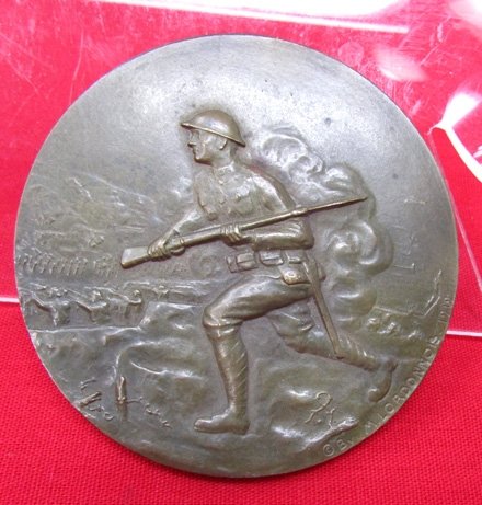  French WWI Patriotic Bronze Plaque, American Doughboy 1918-1919 — image 2