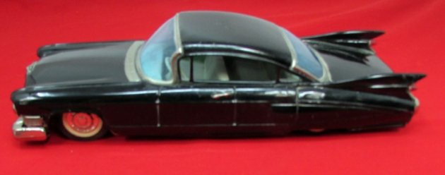  Japanese Post WWII, Bandai Tinplate Toy Cadillac, 1950's — image 2